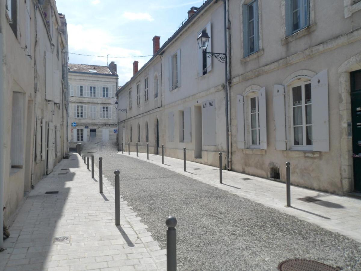 Cosy Flat Market Leilighet La Rochelle  Eksteriør bilde